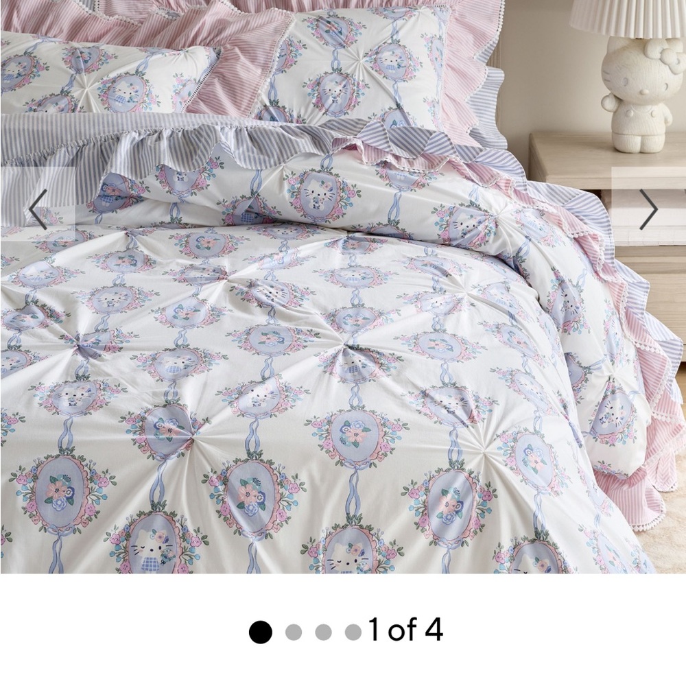 Pottery Barn - Hello Kitty Floral Patterned Duvet & Shams